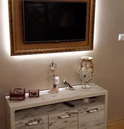 In Sweet Homes 3 Apartment *